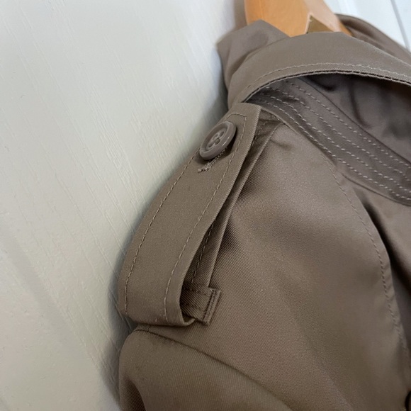 Jacob Trench Coat with Belt - Picture 4 of 5